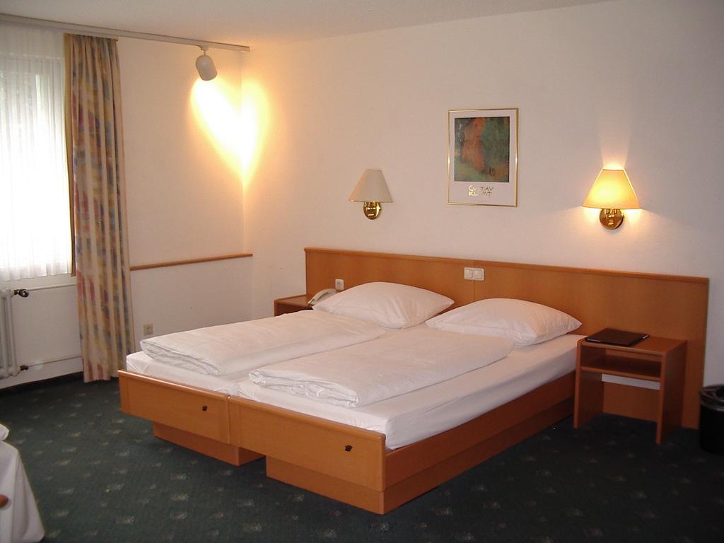Hotel Bitburg Room photo